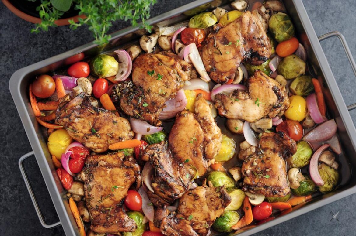 One-Pan_Balsamic_Chicken_with_Roasted_Vegetables-5_283054562339429